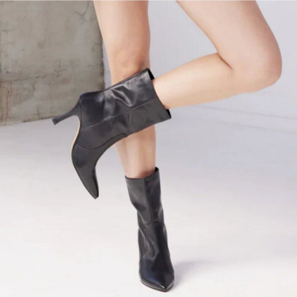 Lisa Vicky Arthaul Leather Pointed Toe Bootie Black